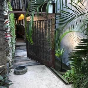 Meet your Posher, Robert